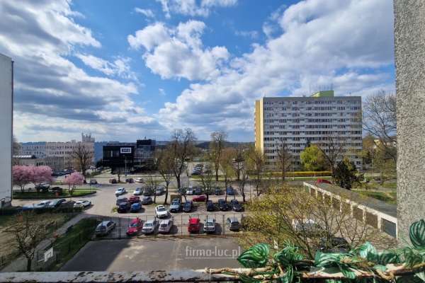 MIESZKANIE 3 POK. UL. PIŁSUDSKIEGO, OSOBNA KUCHNIA