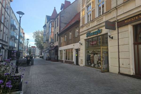 Lokal z witrynami przy ul. Hawelańskiej