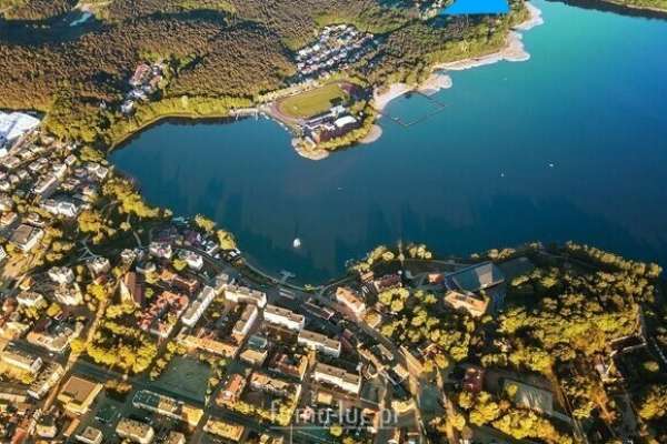 Nad jeziorem /ul. Sportowa z pozwoleniem na budowę