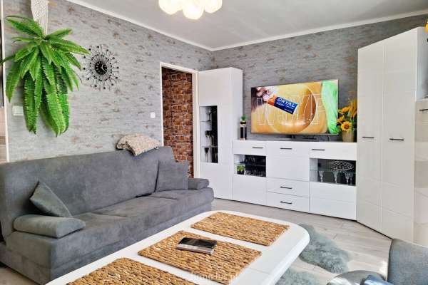 Kawalerka z balkonem,w pełni wyposażona!