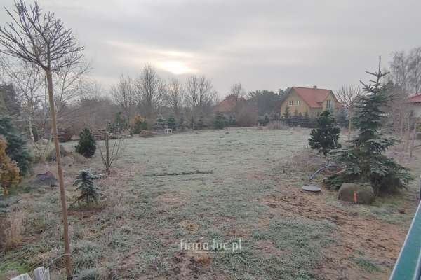 ATRAKCYJNA DZIAŁKA Z WIDOKIEM NA JEZIORO