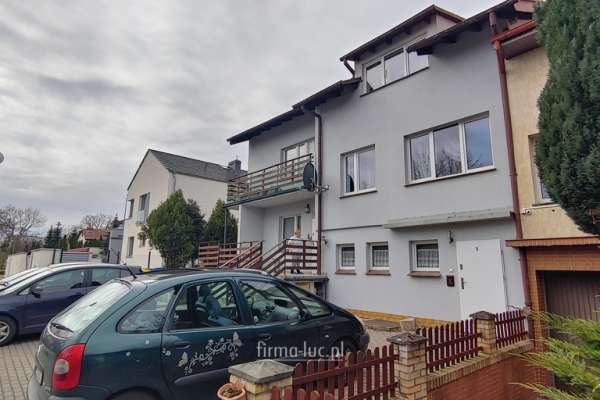 Dom inwestycyjny na sprzedaż - 8 mieszkań !