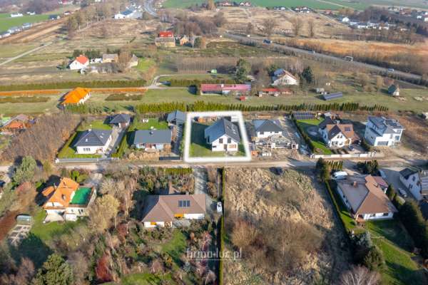 NOWOCZESNY DOM WOLNOSTOJĄCY Z SPOKOJNEJ OKOLICY