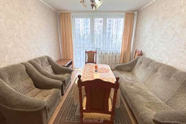 M3 w niskim bloku, os. Dolinki