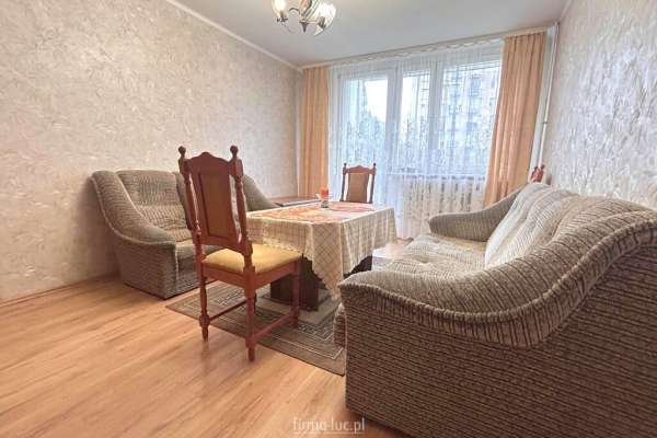 M3 w niskim bloku, os. Dolinki