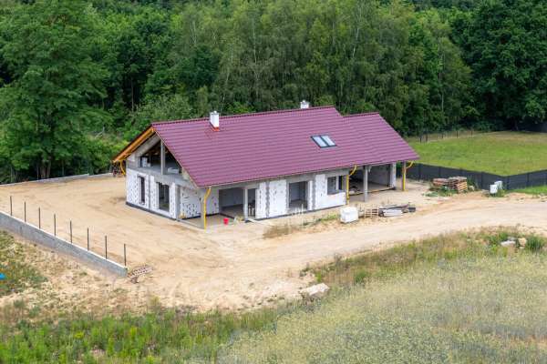 Pod lasem, w całości podpiwniczony - negocjuj cenę