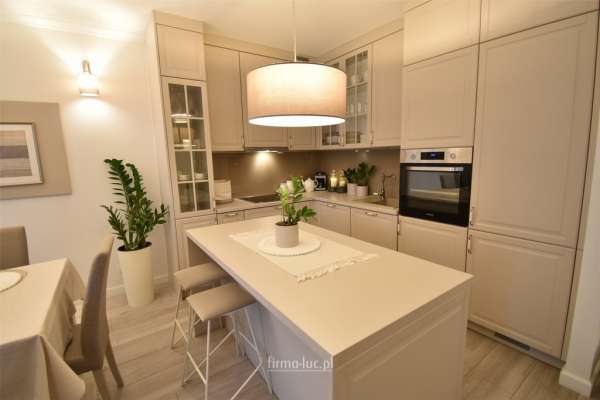 KOMFORTOWY APARTAMENT UL. ŻELAZNA