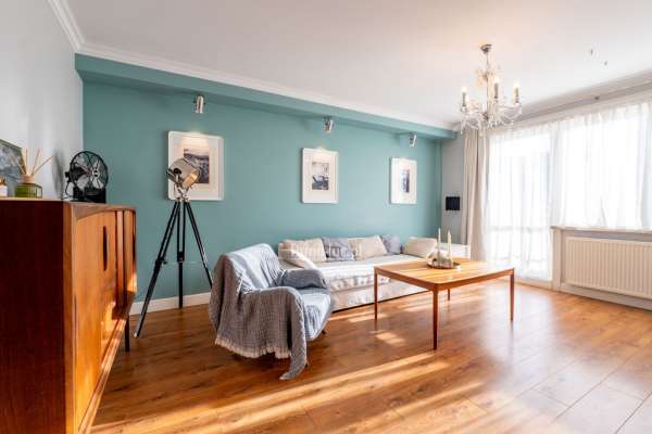 Możliwe 4 pokoje/ m-ce w hali g./ taras/ piwnica