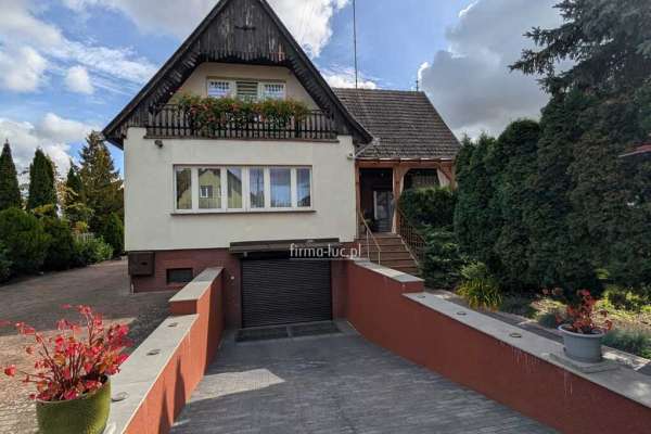 Dom w Mieszkowicach + budynek gospodarczy
